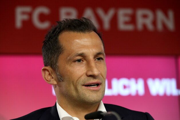 MUNICH, GERMANY - JANUARY 22: Hasan Salihamidzic, sporting director of FC Bayern Muenchen, speaks to the media during a press conference on January 22, 2020 in Munich, Germany. (Photo by Alexander Hassenstein/Getty Images for FC Bayern) MUNICH, GERMANY - JANUARY 22: Hasan Salihamidzic, sporting director of FC Bayern Muenchen, speaks to the media during a press conference on January 22, 2020 in Munich, Germany. (Photo by Alexander Hassenstein/Getty Images for FC Bayern)