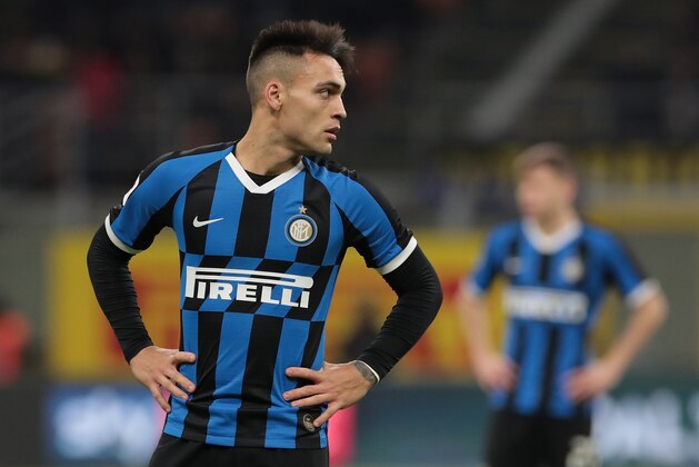MILAN, ITALY - JANUARY 29:  Lautaro Martinez of FC Internazionale looks on during the Coppa Italia Quarter Final match between FC Internazionale and ACF Fiorentina at San Siro on January 29, 2020 in Milan, Italy.  (Photo by Emilio Andreoli/Getty Images)
