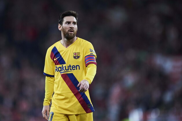 BILBAO, SPAIN - FEBRUARY 06: Lionel Messi of FC Barcelona looks on during the Copa del Rey quarter final match between Athletic Bilbao and FC Barcelona at Estadio de San Mames on February 06, 2020 in Bilbao, Spain. (Photo by Juan Manuel Serrano Arce/Getty Images) BILBAO, SPAIN - FEBRUARY 06: Lionel Messi of FC Barcelona looks on during the Copa del Rey quarter final match between Athletic Bilbao and FC Barcelona at Estadio de San Mames on February 06, 2020 in Bilbao, Spain. (Photo by Juan Manuel Serrano Arce/Getty Images)