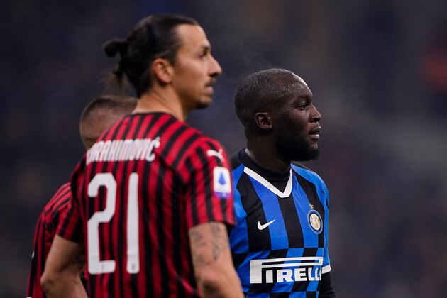 MILAN, ITALY - FEBRUARY 9: (L-R) Zlatan Ibrahimovic of AC Milan, Romelu Lukaku of FC Internazionale Milano during the Italian Serie A   match between Internazionale v AC Milan at the San Siro on February 9, 2020 in Milan Italy (Photo by Mattia Ozbot/Soccrates/Getty Images)