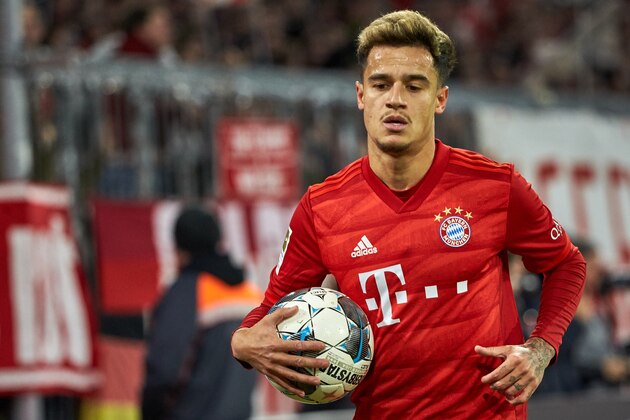 MUNICH, GERMANY - FEBRUARY 09: (BILD ZEITUNG OUT) Philippe Coutinho of FC Bayern Muenchen looks on during the Bundesliga match between FC Bayern Muenchen and RB Leipzig at Allianz Arena on February 9, 2020 in Munich, Germany. (Photo by TF-Images/Getty Images)