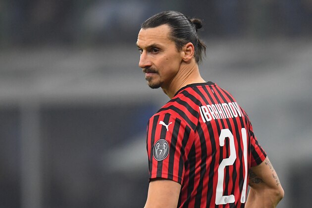 MILAN, ITALY - FEBRUARY 09: Zlatan Ibrahimovic of AC Milan looks on during the Serie A match between FC Internazionale and AC Milan at Stadio Giuseppe Meazza on February 9, 2020 in Milan, Italy. (Photo by Alessandro Sabattini/Getty Images) MILAN, ITALY - FEBRUARY 09: Zlatan Ibrahimovic of AC Milan looks on during the Serie A match between FC Internazionale and AC Milan at Stadio Giuseppe Meazza on February 9, 2020 in Milan, Italy. (Photo by Alessandro Sabattini/Getty Images)