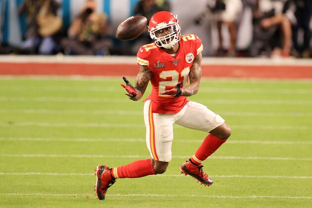 MIAMI, FLORIDA - FEBRUARY 02: Bashaud Breeland #21 of the Kansas City Chiefs intercepts a pass against the San Francisco 49ers during the second half in Super Bowl LIV at Hard Rock Stadium on February 02, 2020 in Miami, Florida. (Photo by Andy Lyons/Getty Images) MIAMI, FLORIDA - FEBRUARY 02: Bashaud Breeland #21 of the Kansas City Chiefs intercepts a pass against the San Francisco 49ers during the second half in Super Bowl LIV at Hard Rock Stadium on February 02, 2020 in Miami, Florida. (Photo by Andy Lyons/Getty Images)