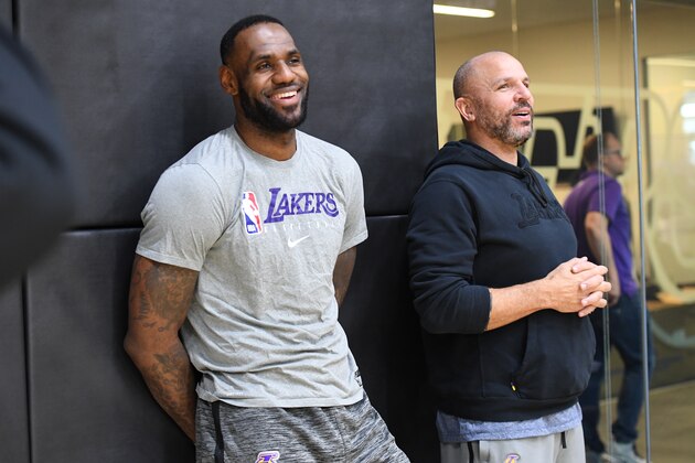 EL SEGUNDO, CA - DECEMBER 21: LeBron James #23 of the Los Angeles Lakers talks to Jason Kidd during all access practice on December 21, 2019 at UCLA Health Training Center in El Segundo, California. NOTE TO USER: User expressly acknowledges and agrees that, by downloading and/or using this Photograph, user is consenting to the terms and conditions of the Getty Images License Agreement. Mandatory Copyright Notice: Copyright 2019 NBAE (Photo by Andrew D. Bernstein/NBAE via Getty Images)