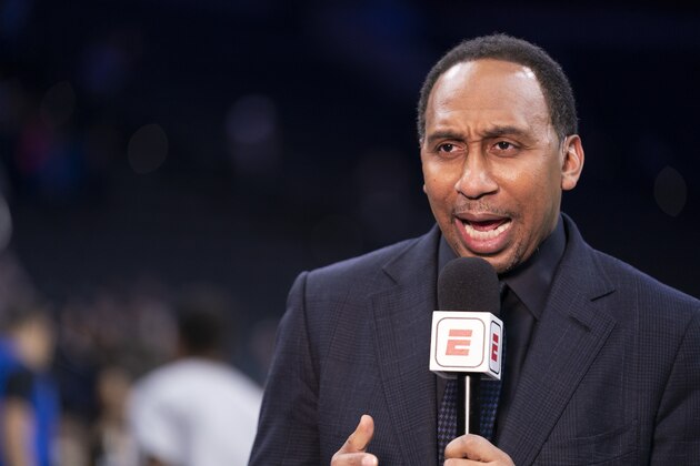 PHILADELPHIA, PA - DECEMBER 20: ESPN analyst Stephen A. Smith talks prior to the game between the Dallas Mavericks and Philadelphia 76ers at the Wells Fargo Center on December 20, 2019 in Philadelphia, Pennsylvania. NOTE TO USER: User expressly acknowledges and agrees that, by downloading and/or using this photograph, user is consenting to the terms and conditions of the Getty Images License Agreement. (Photo by Mitchell Leff/Getty Images) PHILADELPHIA, PA - DECEMBER 20: ESPN analyst Stephen A. Smith talks prior to the game between the Dallas Mavericks and Philadelphia 76ers at the Wells Fargo Center on December 20, 2019 in Philadelphia, Pennsylvania. NOTE TO USER: User expressly acknowledges and agrees that, by downloading and/or using this photograph, user is consenting to the terms and conditions of the Getty Images License Agreement. (Photo by Mitchell Leff/Getty Images)