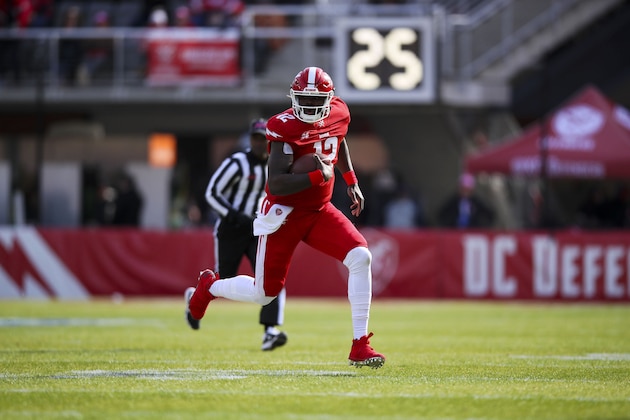 WASHINGTON, DC - FEBRUARY 15: Cardale Jones #12 of the DC Defenders scrambles against the New York Guardians at Audi Field on February 15, 2020 in Washington, DC. (Photo by Shawn Hubbard/XFL via Getty Images)
