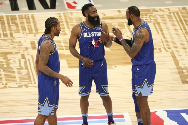 CHICAGO, IL - FEBRUARY 16: Kawhi Leonard #2, LeBron James #2, and James Harden #2 of Team LeBron huddle up during the 69th NBA All-Star Game on February 16, 2020 at the United Center in Chicago, Illinois. NOTE TO USER: User expressly acknowledges and agrees that, by downloading and or using this photograph, User is consenting to the terms and conditions of the Getty Images License Agreement. Mandatory Copyright Notice: Copyright 2020 NBAE (Photo by Joe Murphy/NBAE via Getty Images)