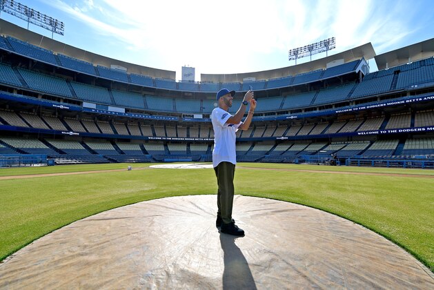 LOS ANGELES, CA - FEBRUARY 12: David Price #13 of the Los Angeles Dodgers takes a video as he stands on the pitchers mound after an introductory press conference at Dodger Stadium on February 12, 2020 in Los Angeles, California. (Photo by Jayne Kamin-Oncea/Getty Images) LOS ANGELES, CA - FEBRUARY 12: David Price #13 of the Los Angeles Dodgers takes a video as he stands on the pitchers mound after an introductory press conference at Dodger Stadium on February 12, 2020 in Los Angeles, California. (Photo by Jayne Kamin-Oncea/Getty Images)