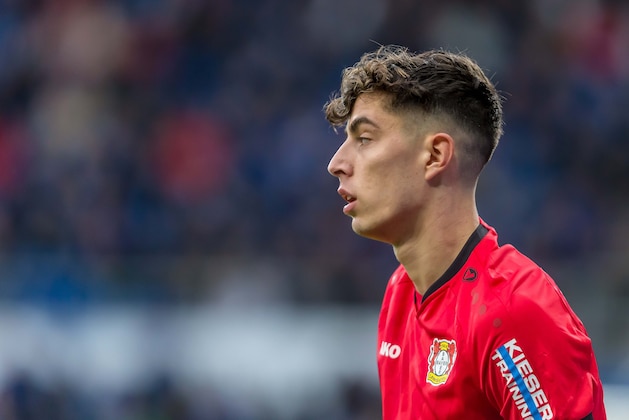 SINSHEIM, GERMANY - FEBRUARY 01: (BILD ZEITUNG OUT) Kai Havertz of Bayer 04 Leverkusen looks on during the Bundesliga match between TSG 1899 Hoffenheim and Bayer 04 Leverkusen at PreZero-Arena on February 1, 2020 in Sinsheim, Germany. (Photo by TF-Images/Getty Images)
