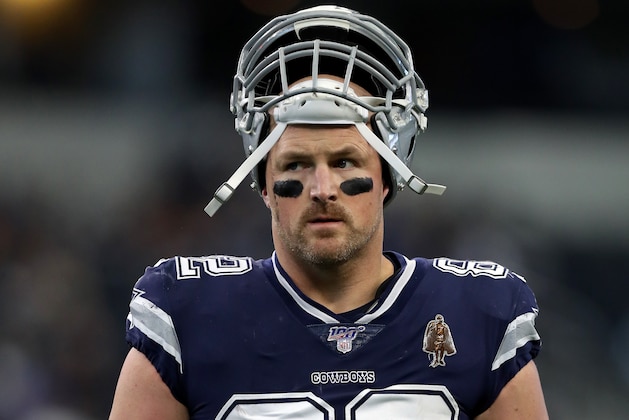 ARLINGTON, TEXAS - DECEMBER 15: Jason Witten #82 of the Dallas Cowboys prepares to take on the Los Angeles Rams at AT&T Stadium on December 15, 2019 in Arlington, Texas. (Photo by Tom Pennington/Getty Images)