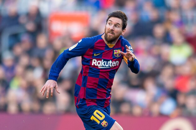 BARCELONA, SPAIN - FEBRUARY 15: (BILD ZEITUNG OUT) Lionel Messi of FC Barcelona looks on during the Liga match between FC Barcelona and Getafe CF at Camp Nou on February 15, 2020 in Barcelona, Spain. (Photo by Alejandro/DeFodi Images via Getty Images)