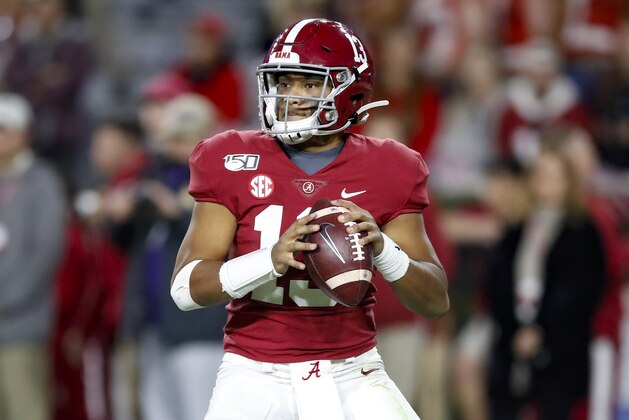 TUSCALOOSA, AL - NOVEMBER 09: Tua Tagovailoa #13 of the Alabama Crimson Tide looks to pass during the second half against the LSU Tigers at Bryant-Denny Stadium on November 9, 2019 in Tuscaloosa, Alabama. (Photo by Todd Kirkland/Getty Images) TUSCALOOSA, AL - NOVEMBER 09: Tua Tagovailoa #13 of the Alabama Crimson Tide looks to pass during the second half against the LSU Tigers at Bryant-Denny Stadium on November 9, 2019 in Tuscaloosa, Alabama. (Photo by Todd Kirkland/Getty Images)