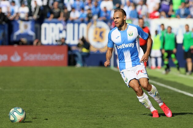 LEGANES, SPAIN - FEBRUARY 16: (BILD ZEITUNG OUT) Martin Braithwaite of CD Leganes controls the ball  during the Liga match between CD Leganes and Real Betis Balompie at Estadio Municipal de Butarque on February 16, 2020 in Leganes, Spain. (Photo by DeFodi Images via Getty Images)