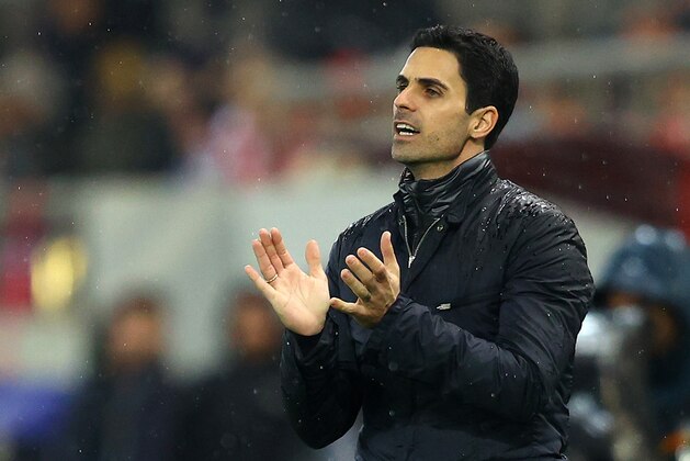 PIRAEUS, GREECE - FEBRUARY 20: Mikel Arteta, Manager of Arsenal looks on during the UEFA Europa League round of 32 first leg match between Olympiacos FC and Arsenal FC at Karaiskakis Stadium on February 20, 2020 in Piraeus, Greece. (Photo by Richard Heathcote/Getty Images)