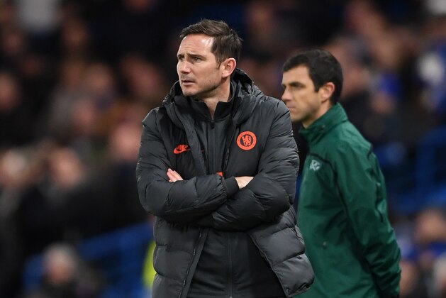 LONDON, ENGLAND - FEBRUARY 25: Frank Lampard, Manager of Chelsea looks on during the UEFA Champions League round of 16 first leg match between Chelsea FC and FC Bayern Muenchen at Stamford Bridge on February 25, 2020 in London, United Kingdom. (Photo by Harriet Lander/Copa/Getty Images) LONDON, ENGLAND - FEBRUARY 25: Frank Lampard, Manager of Chelsea looks on during the UEFA Champions League round of 16 first leg match between Chelsea FC and FC Bayern Muenchen at Stamford Bridge on February 25, 2020 in London, United Kingdom. (Photo by Harriet Lander/Copa/Getty Images)