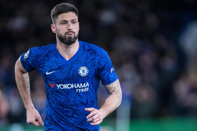 LONDON, ENGLAND - FEBRUARY 25: Olivier Giroud of Chelsea FC during the UEFA Champions League round of 16 first leg match between Chelsea FC and FC Bayern Muenchen at Stamford Bridge on February 25, 2020 in London, United Kingdom. (Photo by Sebastian Frej/MB Media/Getty Images) LONDON, ENGLAND - FEBRUARY 25: Olivier Giroud of Chelsea FC during the UEFA Champions League round of 16 first leg match between Chelsea FC and FC Bayern Muenchen at Stamford Bridge on February 25, 2020 in London, United Kingdom. (Photo by Sebastian Frej/MB Media/Getty Images)