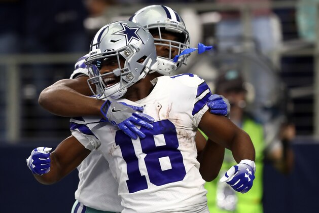 ARLINGTON, TEXAS - SEPTEMBER 08:  Randall Cobb #18 of the Dallas Cowboys celebrates a touchdown with Amari Cooper #19 against the New York Giants at AT&T Stadium on September 08, 2019 in Arlington, Texas. (Photo by Ronald Martinez/Getty Images)