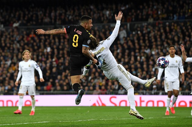MADRID, SPAIN - FEBRUARY 26: Gabriel Jesus of Manchester City scores his team's first goal during the UEFA Champions League round of 16 first leg match between Real Madrid and Manchester City at Bernabeu on February 26, 2020 in Madrid, Spain. (Photo by David Ramos/Getty Images)