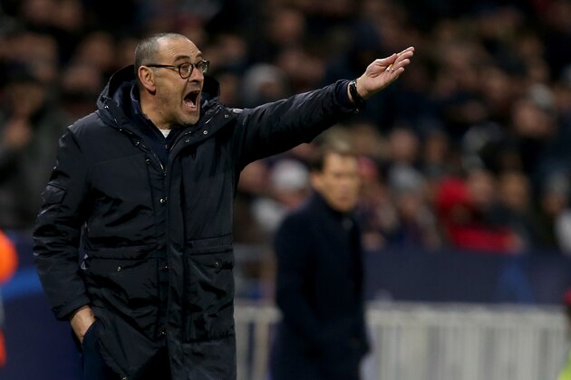 LYON, FRANCE - FEBRUARY 26: (BILD ZEITUNG OUT) head coach Maurizio Sarri of Juventus gestures during the UEFA Champions League round of 16 first leg match between Olympique Lyon and Juventus at Parc Olympique on February 26, 2020 in Lyon, France. (Photo by Harry Langer/DeFodi Images via Getty Images)