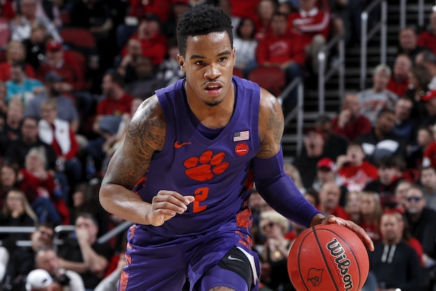 LOUISVILLE, KY - JANUARY 25: Al-Amir Dawes #2 of the Clemson Tigers handles the ball in the second half of a game against the Louisville Cardinals at KFC YUM! Center on January 25, 2020 in Louisville, Kentucky. Louisville defeated Clemson 80-62. (Photo by Joe Robbins/Getty Images) LOUISVILLE, KY - JANUARY 25: Al-Amir Dawes #2 of the Clemson Tigers handles the ball in the second half of a game against the Louisville Cardinals at KFC YUM! Center on January 25, 2020 in Louisville, Kentucky. Louisville defeated Clemson 80-62. (Photo by Joe Robbins/Getty Images)