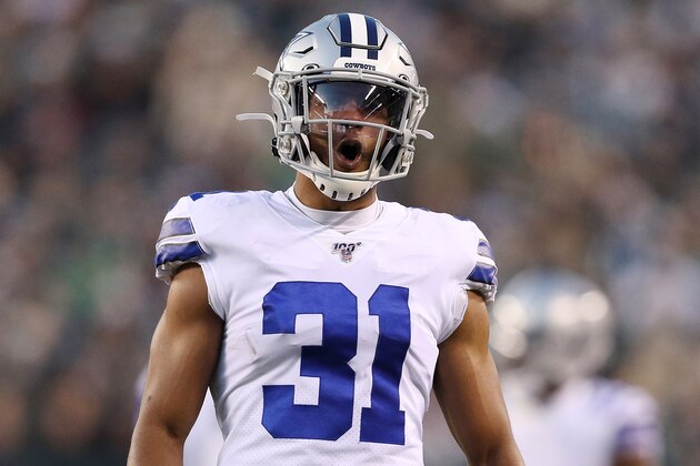 PHILADELPHIA, PENNSYLVANIA - DECEMBER 22: Byron Jones #31 of the Dallas Cowboys reacts during the first half against the Philadelphia Eagles in the game at Lincoln Financial Field on December 22, 2019 in Philadelphia, Pennsylvania. (Photo by Patrick Smith/Getty Images)