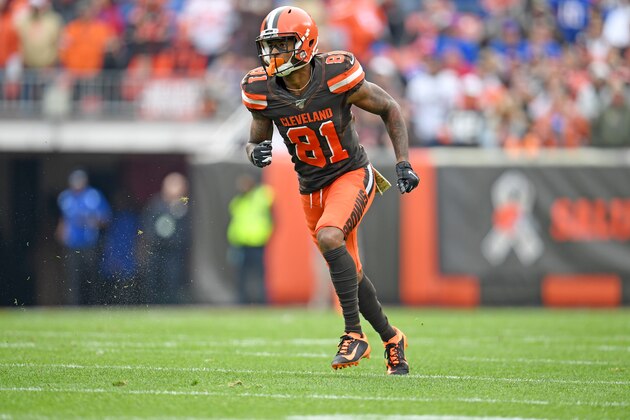 CLEVELAND, OHIO - NOVEMBER 10: Wide receiver Rashard Higgins #81 of the Cleveland Browns jumps off the line during the first half against the Buffalo Bills at FirstEnergy Stadium on November 10, 2019 in Cleveland, Ohio. (Photo by Jason Miller/Getty Images)
