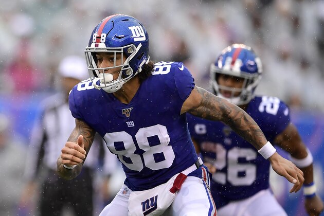 EAST RUTHERFORD, NEW JERSEY - OCTOBER 20:  Evan Engram #88 of the New York Giants runs a route against the Arizona Cardinals at MetLife Stadium on October 20, 2019 in East Rutherford, New Jersey. (Photo by Steven Ryan/Getty Images)