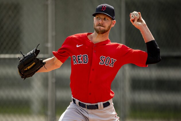FT. MYERS, FL - FEBRUARY 20: Chris Sale #41 of the Boston Red Sox pitches during a team workout on February 20, 2020 at jetBlue Park at Fenway South in Fort Myers, Florida. (Photo by Billie Weiss/Boston Red Sox/Getty Images)