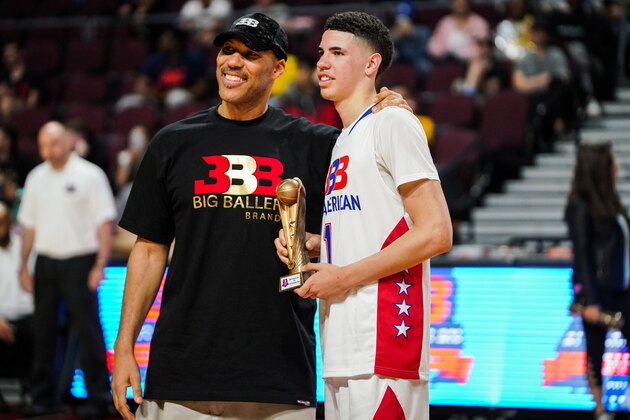 LAS VEGAS, NEVADA - MARCH 31: LaVar Ball presents an award to son LaMelo Ball after the Big Baller Brand All American Game at the Orleans Arena on March 31, 2019 in Las Vegas, Nevada. (Photo by Cassy Athena/Getty Images)