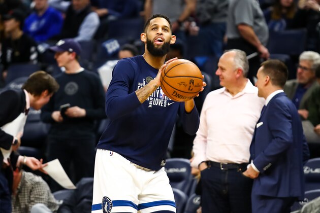 MINNEAPOLIS, MN - FEBRUARY 12: Allen Crabbe #9 of the Minnesota Timberwolves warms up prior to the start of the third quarter during the game against the Charlotte Hornets at Target Center on February 12, 2020 in Minneapolis, Minnesota. The Hornets defeated the Timberwolves 115-108. NOTE TO USER: User expressly acknowledges and agrees that, by downloading and or using this Photograph, user is consenting to the terms and conditions of the Getty Images License Agreement. (Photo by David Berding/Getty Images)