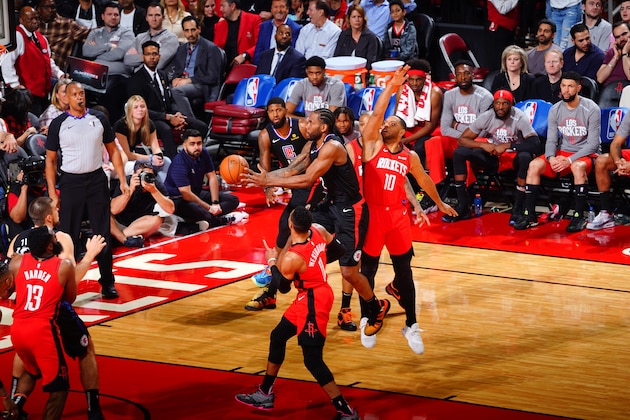 HOUSTON, TX - MARCH 5: Kawhi Leonard #2 of the LA Clippers drives to the basket for shot against the Houston Rockets on March 5, 2020 at the Toyota Center in Houston, Texas. NOTE TO USER: User expressly acknowledges and agrees that, by downloading and or using this photograph, User is consenting to the terms and conditions of the Getty Images License Agreement. Mandatory Copyright Notice: Copyright 2020 NBAE (Photo by Cato Cataldo/NBAE via Getty Images) HOUSTON, TX - MARCH 5: Kawhi Leonard #2 of the LA Clippers drives to the basket for shot against the Houston Rockets on March 5, 2020 at the Toyota Center in Houston, Texas. NOTE TO USER: User expressly acknowledges and agrees that, by downloading and or using this photograph, User is consenting to the terms and conditions of the Getty Images License Agreement. Mandatory Copyright Notice: Copyright 2020 NBAE (Photo by Cato Cataldo/NBAE via Getty Images)
