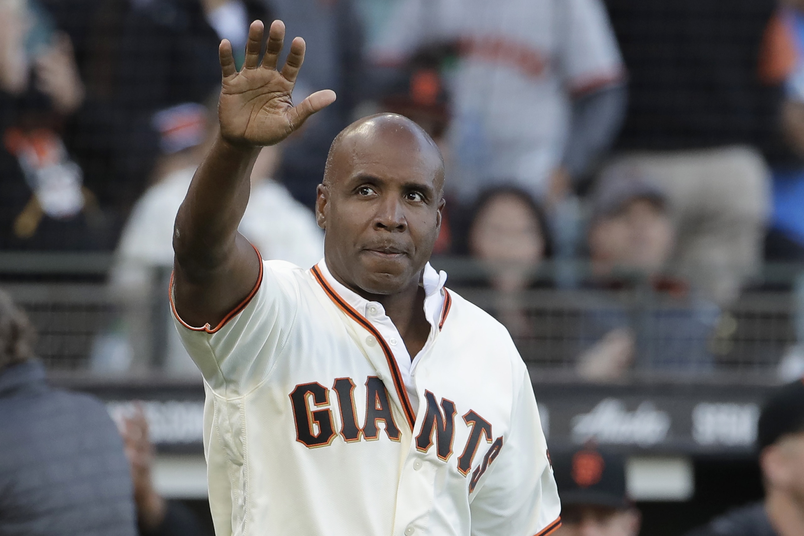 Former San Francisco Giants player Barry Bonds before a baseball game between the Giants and the Chicago Cubs in San Francisco, Tuesday, July 23, 2019. (AP Photo/Jeff Chiu) Former San Francisco Giants player Barry Bonds before a baseball game between the Giants and the Chicago Cubs in San Francisco, Tuesday, July 23, 2019. (AP Photo/Jeff Chiu)