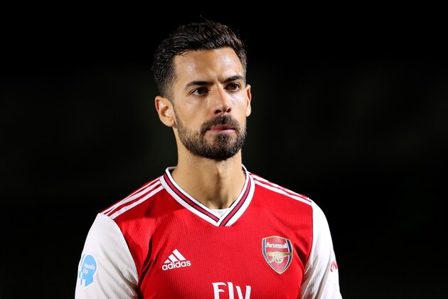 BOREHAMWOOD, ENGLAND - FEBRUARY 17: Pablo Mari of Arsenal FC looks on prior to the Premier League 2 match between Arsenal FC U23s and Chelsea FC U23s at Meadow Park on February 17, 2020 in Borehamwood, England. (Photo by James Chance/Getty Images)