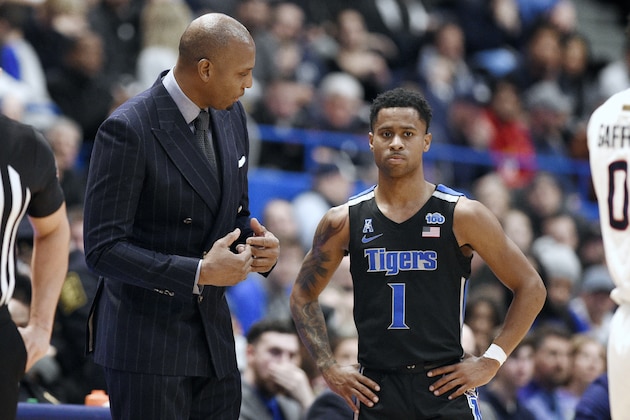 Memphis head coach Anfernee
