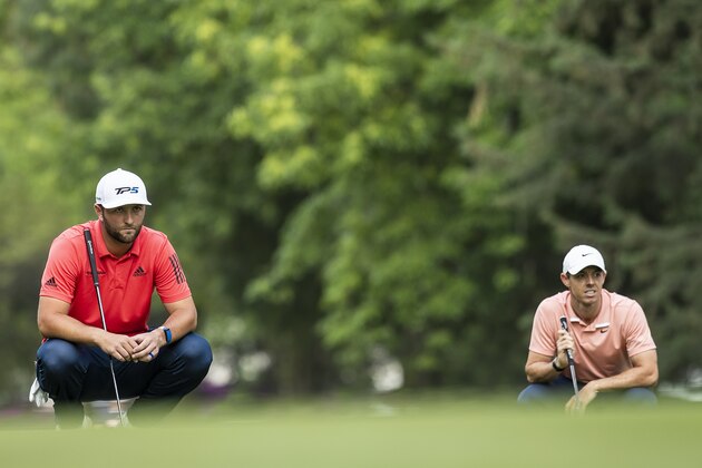 MEXICO CITY, MEXICO - FEBRUARY 23: Jon Rahm of Spain and Rory McIlroy of Northern Ireland looks on during final round of World Golf Championships-Mexico Championship at Club de Golf Chapultepec on February 23, 2020 in Mexico City, Mexico. (Photo by Juan Luis Díaz/Quality Sport Images/Getty Images)