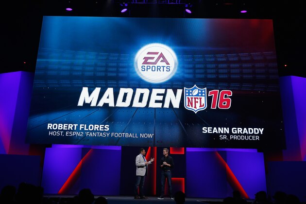 LOS ANGELES, CA - JUNE 15:  ESPN journalist Robert Flores (L) and Senior Producer Seann Graddy (R) introduce