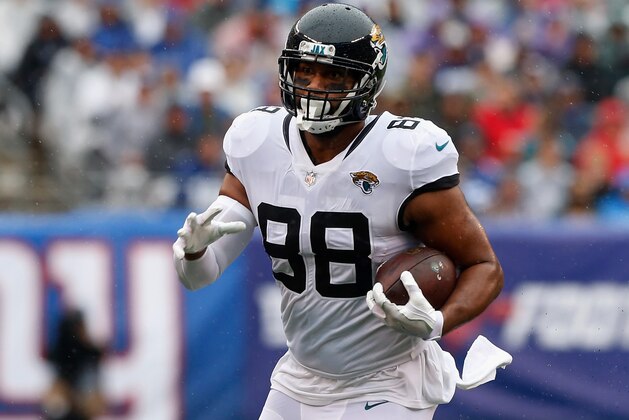 EAST RUTHERFORD, NJ - SEPTEMBER 09:  (NEW YORK DAILIES OUT)   Austin Seferian-Jenkins #88 of the Jacksonville Jaguars in action against the New York Giants on September 9, 2018 at MetLife Stadium in East Rutherford, New Jersey. The Jaguars defeated the Giants 20-15.  (Photo by Jim McIsaac/Getty Images)