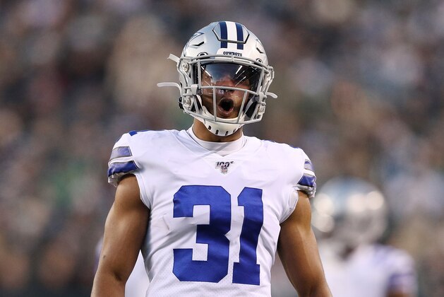 PHILADELPHIA, PENNSYLVANIA - DECEMBER 22: Byron Jones #31 of the Dallas Cowboys reacts during the first half against the Philadelphia Eagles in the game at Lincoln Financial Field on December 22, 2019 in Philadelphia, Pennsylvania. (Photo by Patrick Smith/Getty Images)