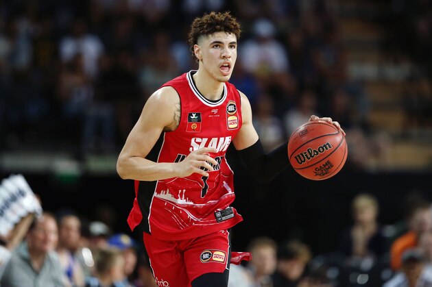AUCKLAND, NEW ZEALAND - NOVEMBER 30: LaMelo Ball of the Hawks in action during the round 9 NBL match between the New Zealand Breakers and the Illawarra Hawks at Spark Arena on November 30, 2019 in Auckland, New Zealand. (Photo by Anthony Au-Yeung/Getty Images)