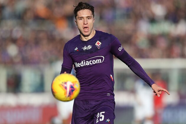 FLORENCE, ITALY - FEBRUARY 08: Federico Chiesa of ACF Fiorentina in action during the Serie A match between ACF Fiorentina and  Atalanta BC at Stadio Artemio Franchi on February 8, 2020 in Florence, Italy.  (Photo by Gabriele Maltinti/Getty Images)