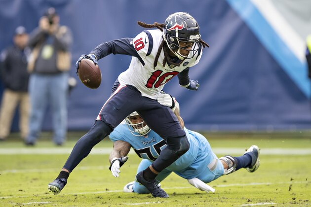 NASHVILLE, TN - DECEMBER 15:  DeAndre Hopkins #10 of the Houston Texans runs the ball after catching a pass during a game against the Tennessee Titans at Nissan Stadium on December 15, 2019 in Nashville, Tennessee.  The Texans defeated the Titans 24-21.  (Photo by Wesley Hitt/Getty Images)