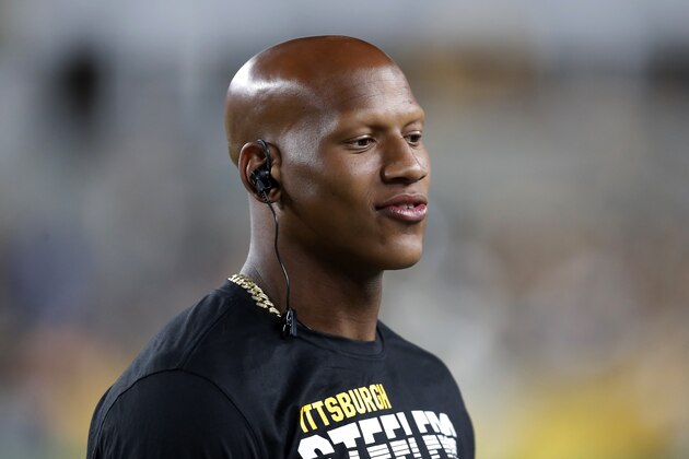 Pittsburgh Steelers Ryan Shazier stands on the sidelines during the first half of a preseason NFL football game between the Pittsburgh Steelers and the Tampa Bay Buccaneers in Pittsburgh, Friday, Aug. 9, 2019. (AP Photo/Keith Srakocic)