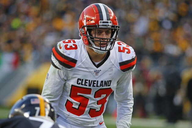 PITTSBURGH, PA - DECEMBER 01:  Joe Schobert #53 of the Cleveland Browns in action against the Pittsburgh Steelers on December 1, 2019 at Heinz Field in Pittsburgh, Pennsylvania.  (Photo by Justin K. Aller/Getty Images)