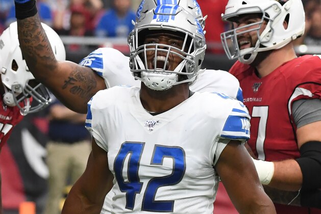 GLENDALE, ARIZONA - SEPTEMBER 08: Devon Kennard #42 of the Detroit Lions celebrates after making a tackle against the Arizona Cardinals at State Farm Stadium on September 08, 2019 in Glendale, Arizona. (Photo by Norm Hall/Getty Images)