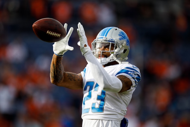DENVER, CO - DECEMBER 22:  Cornerback Darius Slay #23 of the Detroit Lions catches a pass during warm ups before a game against the Denver Broncos at Empower Field at Mile High on December 22, 2019 in Denver, Colorado. The Broncos defeated the Lions 27-17. (Photo by Justin Edmonds/Getty Images)