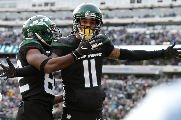 EAST RUTHERFORD, NEW JERSEY - DECEMBER 08:  (NEW YORK DAILIES OUT)   Robby Anderson #11 of the New York Jets in action against the Miami Dolphins at MetLife Stadium on December 08, 2019 in East Rutherford, New Jersey. The Jets defeated the Dolphins 22-21. (Photo by Jim McIsaac/Getty Images)