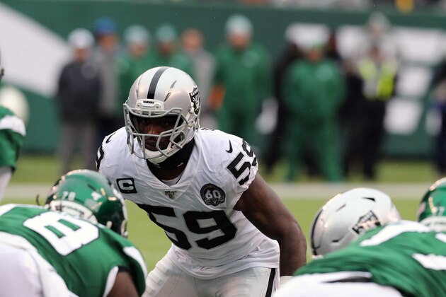 EAST RUTHERFORD, NEW JERSEY - NOVEMBER 24: Linebacker Tahir Whitehead #59 of the Oakland Raiders follows the action against the New York Jets in the first half in the rain at MetLife Stadium on November 24, 2019 in East Rutherford, New Jersey. (Photo by Al Pereira/Getty Images).
