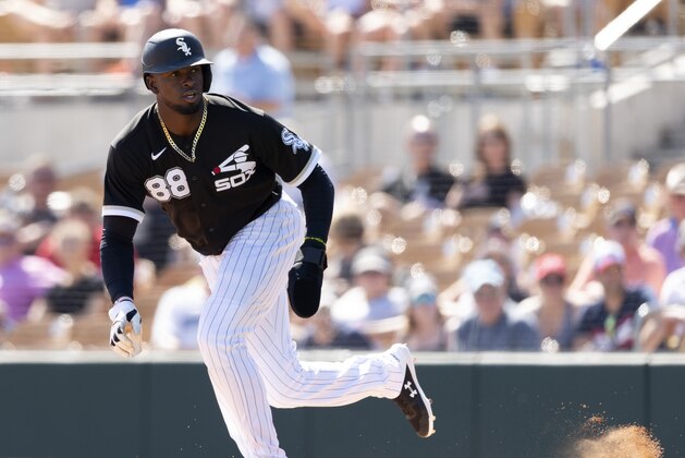 GLENDALE, ARIZONA - MARCH 08:  Luis Robert #88 of the Chicago White Sox runs the bases against the Kansas City Royals on March 8, 2020 at Camelback Ranch in Glendale Arizona.  (Photo by Ron Vesely/Getty Images)
