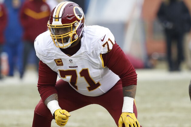 CHICAGO, IL - DECEMBER 24: Trent Williams #71 of the Washington Redskins in action during the game against the Chicago Bears at Soldier Field on December 24, 2016 in Chicago, Illinois. Washington defeated Chicago 41-21. (Photo by Joe Robbins/Getty Images)