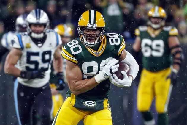 Bew FILE - In this Nov. 11, 2019, file photo, Green Bay Packers tight end Jimmy Graham runs after making a catch during an NFL football game against the Carolina Panthers in Green Bay, Wis. The Chicago Bears have finalized a two-year contract with Graham on Thursday, March 26, 2020. (AP Photo/Matt Ludtke, File)